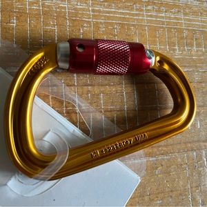 PETZL SM’D Twist Lock Carabiner